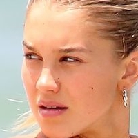 Laura Ivaniukas Nackt