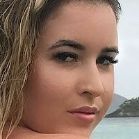 Lauren Sangster Nackt