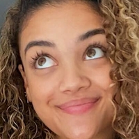 Laurie Hernandez Nackt
