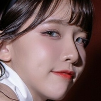 Lee Ahrin Nackt