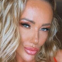Lucy Zara Nackt