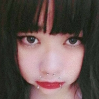 Luna Drei Nackt