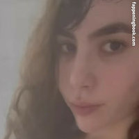 Mari Capri Nackt
