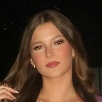 Mia Torrence Nackt