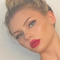 Mila Sobolov Nackt
