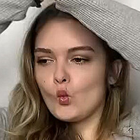 Mondwika Nackt