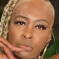 Monna White Nackt