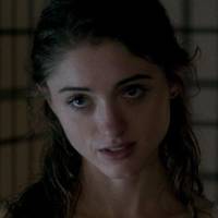 Natalia Dyer Nackt