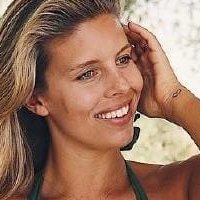Natasha Oakley Nackt