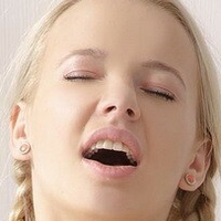 Oliviagrace Nackt