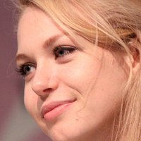 Penelope Mitchell Nackt