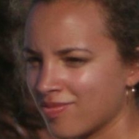 Phoebe Collings-James Nackt