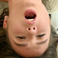 pollymodel Nackt