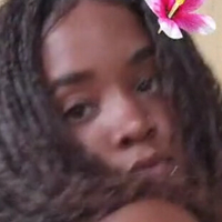 Pretinha Safada Nackt