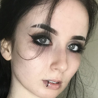 raven_alternative Nackt