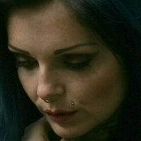 riaesuicide Nackt