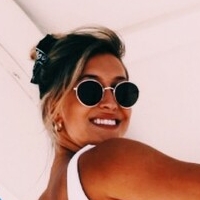 Riley White Nackt