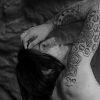 Risky.Raven Nackt