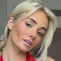 Rose Cassidy Nackt