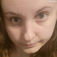 roxinova Nackt
