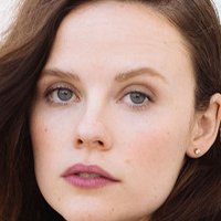 Sarah Ramos Nackt