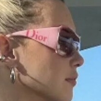Sarahfuckingsnyder Nackt