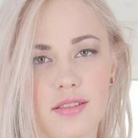 Selvaggia Nackt