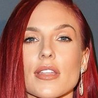 Sharna Burgess Nackt