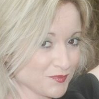 Simmone Nackt