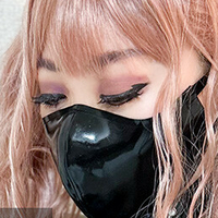 siron_latex Nackt