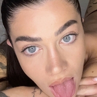 Stella Tormento Nackt