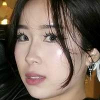Suhwiena Nackt