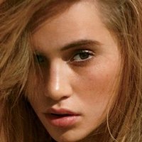 Suki Waterhouse Nackt