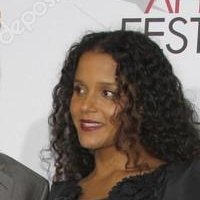 Sydney Tamiia Poitier Nackt