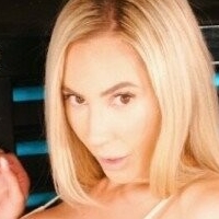 thelauraskyeofficial Nackt