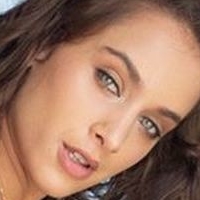 Uma Jolie Nackt
