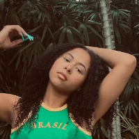Vitoria Oliveira Nackt