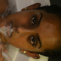 Vogue Unicorn Nackt