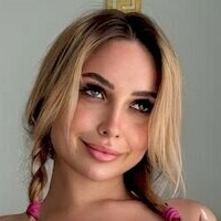 xfreakynikki Nackt