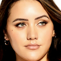 Yasmine MInovski Nackt