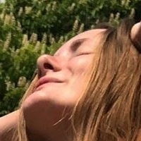 Yogiicil Nackt