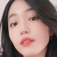 Yoojin Nackt