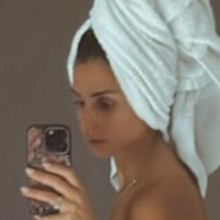 Zeina Nackt