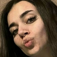 zina_first_kiss Nackt