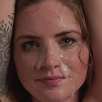 zoeneli Nackt